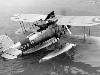 Swordfish L2738 off HMS Courageous 1939