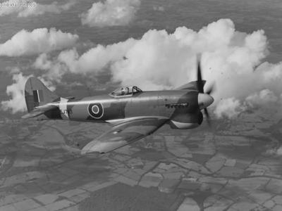 Hawker Tempest V EJ743