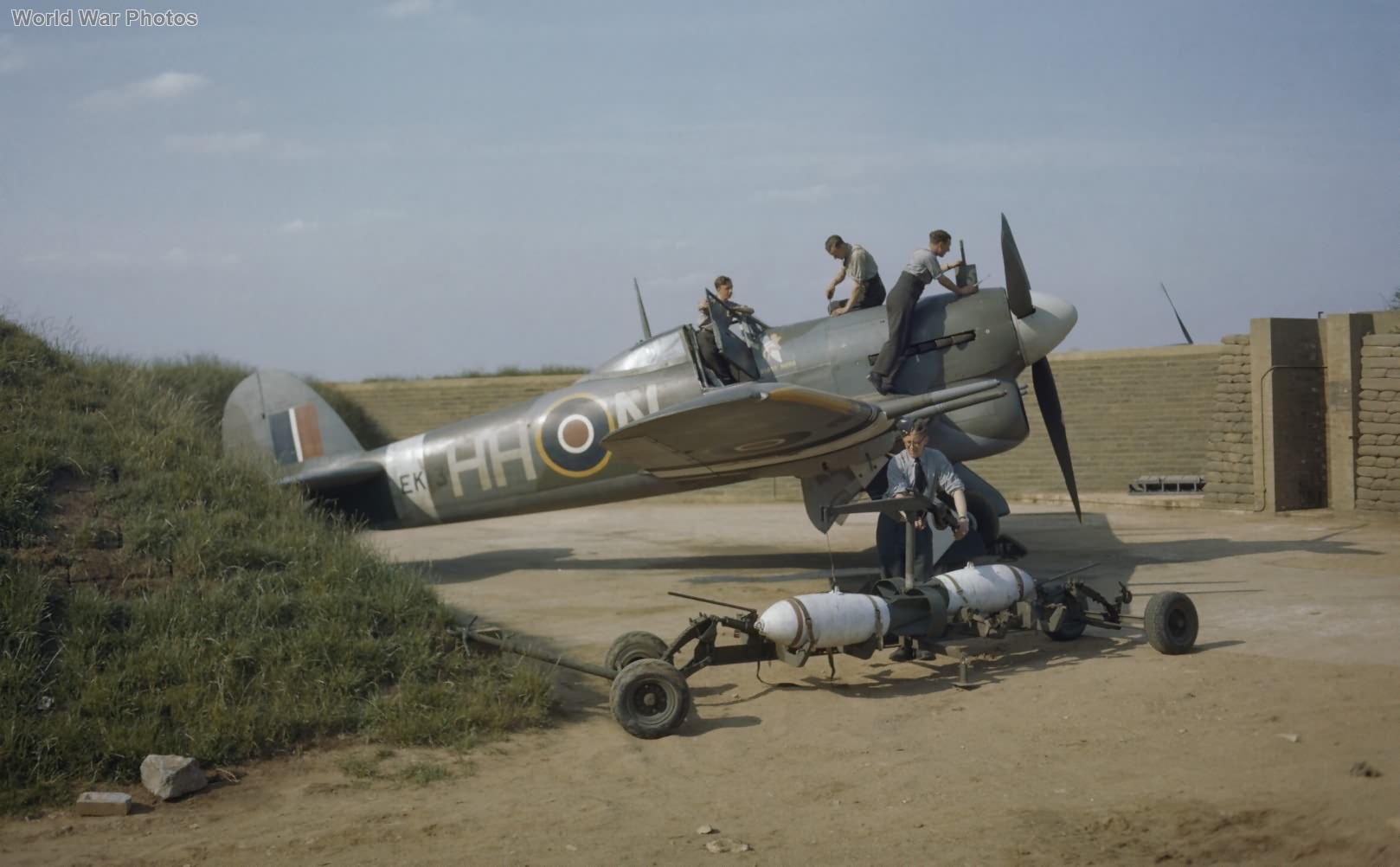 Hawker Typhoon EK139 HH-N „Dirty Dora”