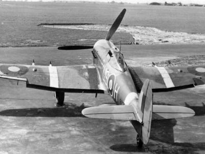 Typhoon IB R8224 US-H of No. 56 Squadron RAF