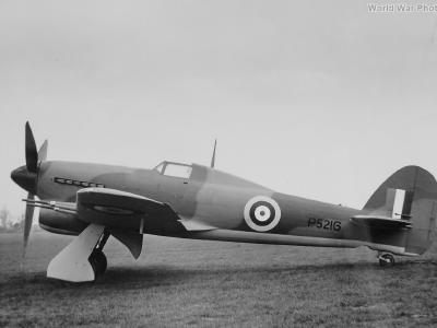 Hawker Typhoon P5216