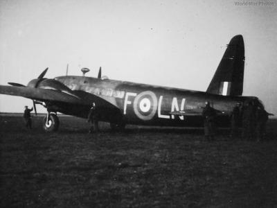 Vickers Wellington T2501 LN-F