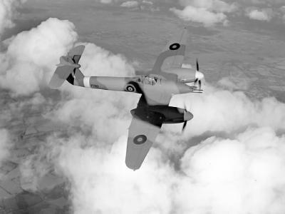 Westland Whirlwind P7110 in flight, 1941 2