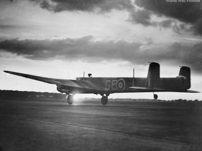 Whitley V N1463 58 Squadron