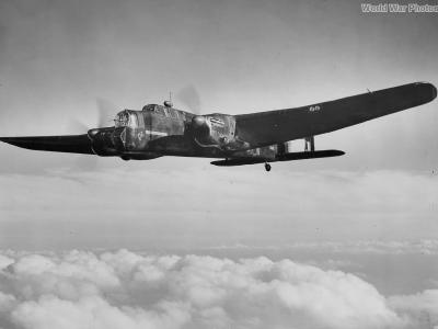 Whitley V Z6640 in Flight