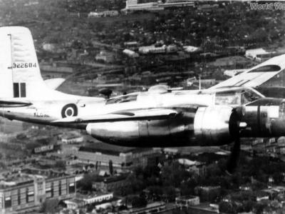 Invader I KL692 43-22604