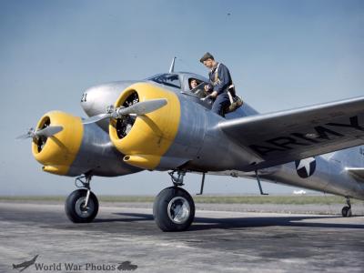 Curtiss-Wright AT-9 221