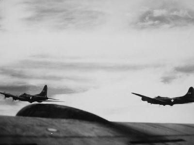 B-17E Flying Fortress formation
