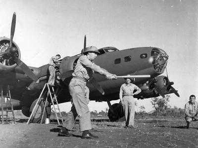 Boeing B-17E in Australia, May 1942