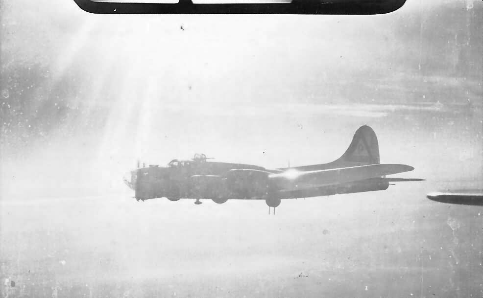 B-17G Flying Fortress on Mission 384th Bomb Group