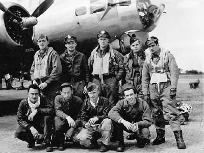 Crew and B-17G Flying Fortress 2