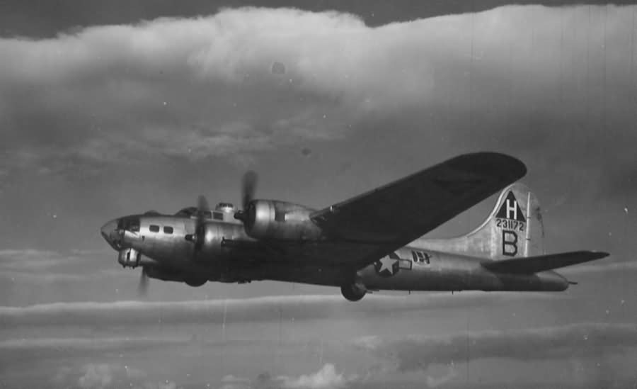 Boeing B-17 Flying Fortress of the 306th Bomb Group 367th Bomb Squadron ...