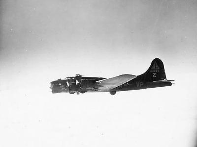 381st Bomb Group 533rd BS B-17 42-3522 Bomber Gremlin’s Delite Over Berlin