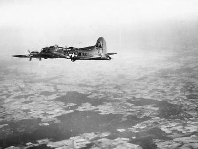Aerial View B-17 Bomber 44-6149 Hot After It 384th Bomb Group 547th Bomb Squadron 1944