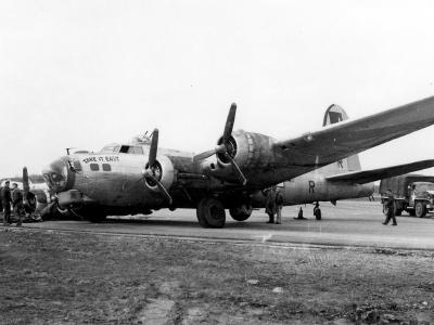 B-17G Flying Fortress of the 390th Bomb Group Take it easy