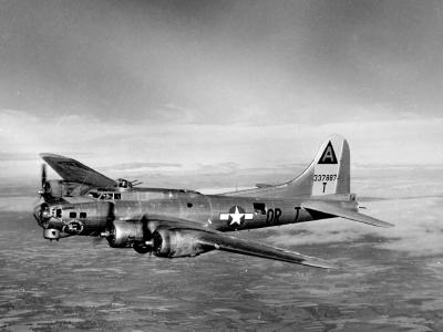 B-17G Flying Fortress of the 91st Bomb Group 323rd BS 43-37887