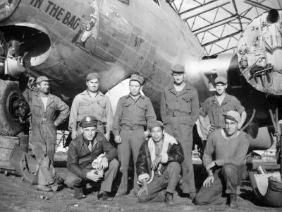 B-17G Flying Fortress Bomber In The Bag with Crew In Italy