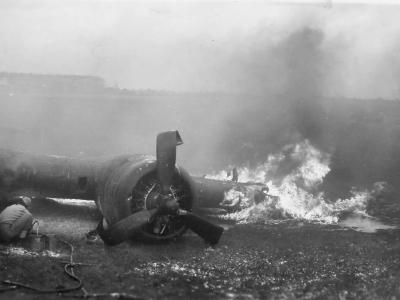 B-17G Crash and Fire 42 37789 6