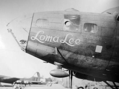B 17 nose art Loma Lee