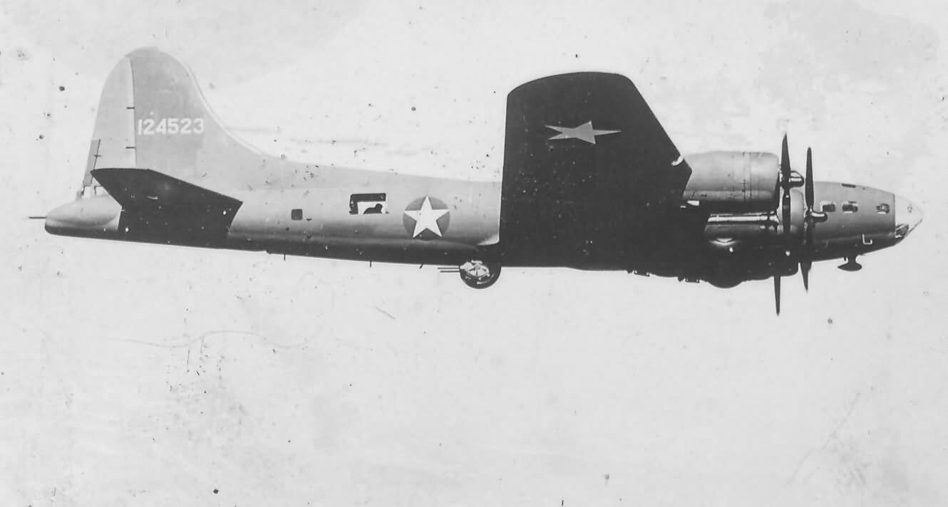 Boeing B-17F Flying Fortress 41-24523 In Flight | World War Photos