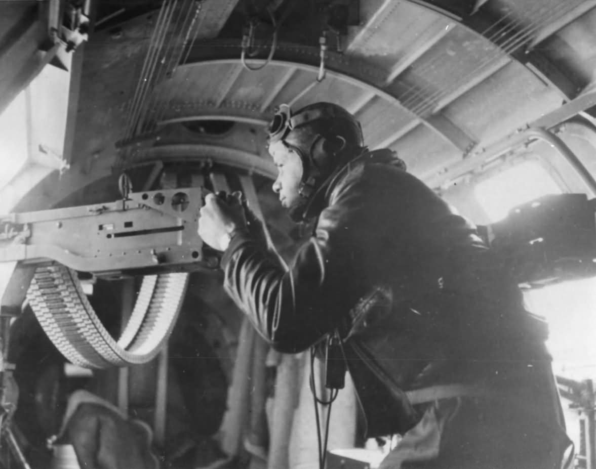 Waist Gunner Aboard Flying Fortress B-17 | World War Photos