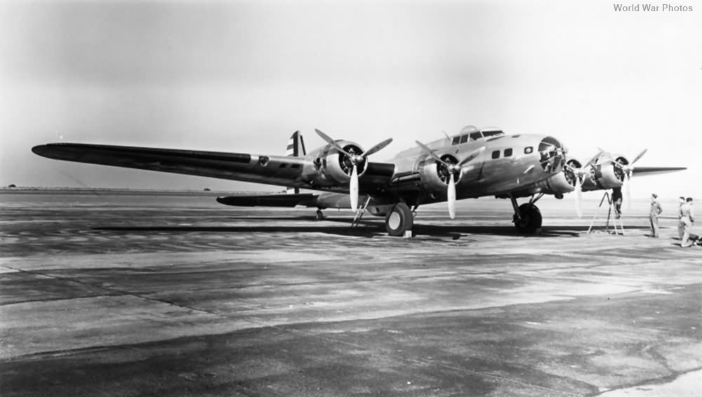 Boeing B-17D Flying Fortress | World War Photos