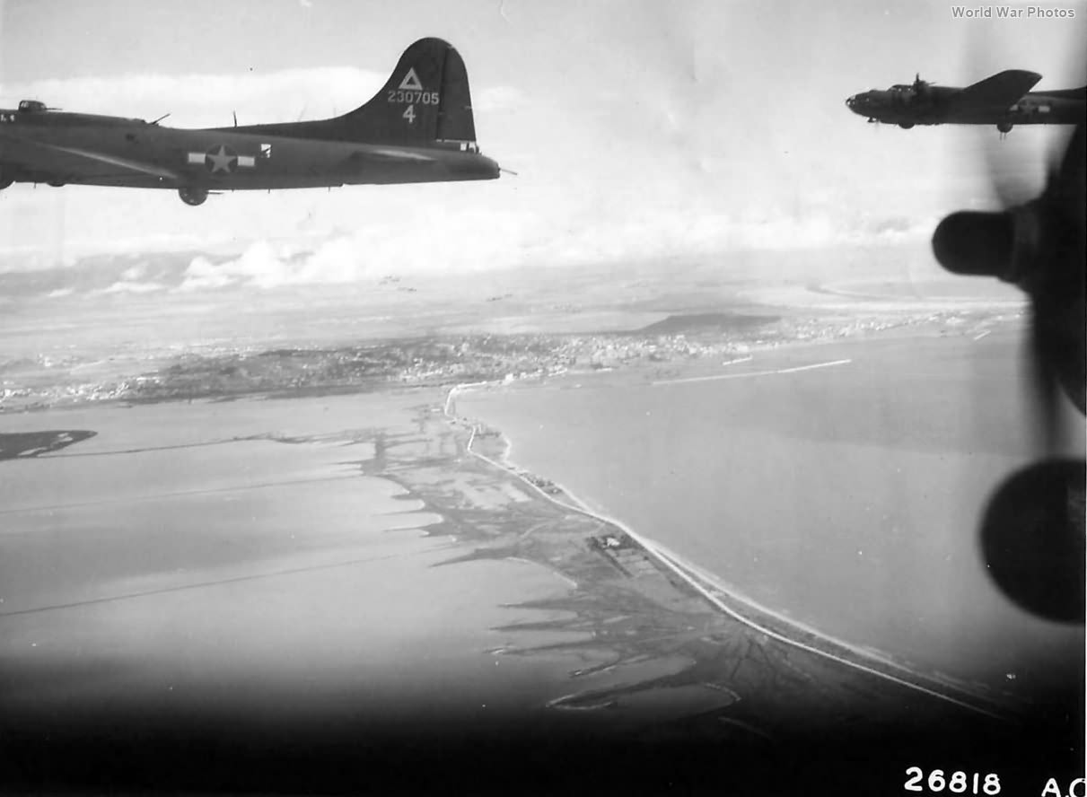 B-17F 42-30705 Ther-N-Bak of the 414th BS 97th BG South France 44