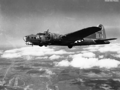 B-17G 42-38201 2nd Patches 346th BS, 99th BG Italy 1944
