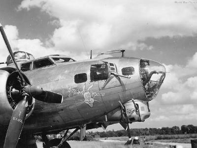 B-17G Buggs Bunny
