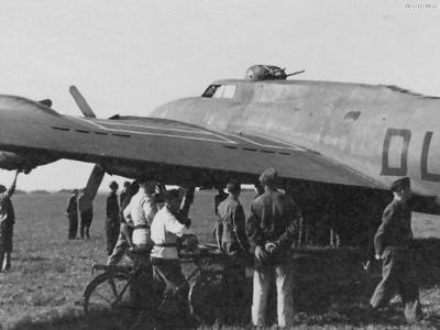German B-17F ;Wulfe Hound DL+XC in Leeuwarden