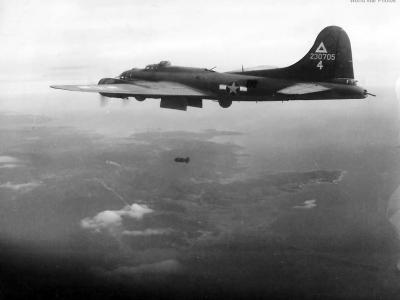 Bomb falling from B-17 42-30705 „Ther-N-Bak”