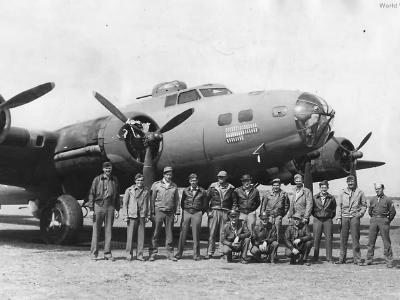 Crew with B-17E Geechee in North Africa 43