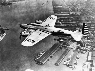 Y1B-17 36-161 96th BS over New York City
