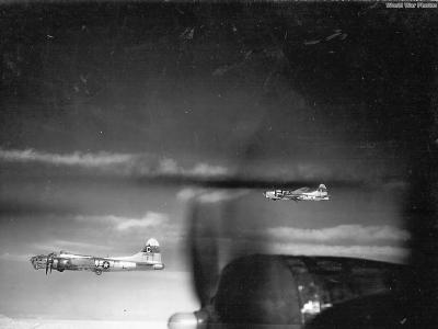 305th BG B-17G 43-38638 over Leipzig 6 April 1945