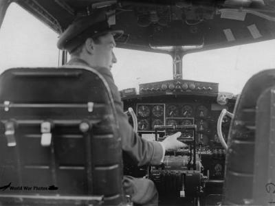 B-17C cockpit