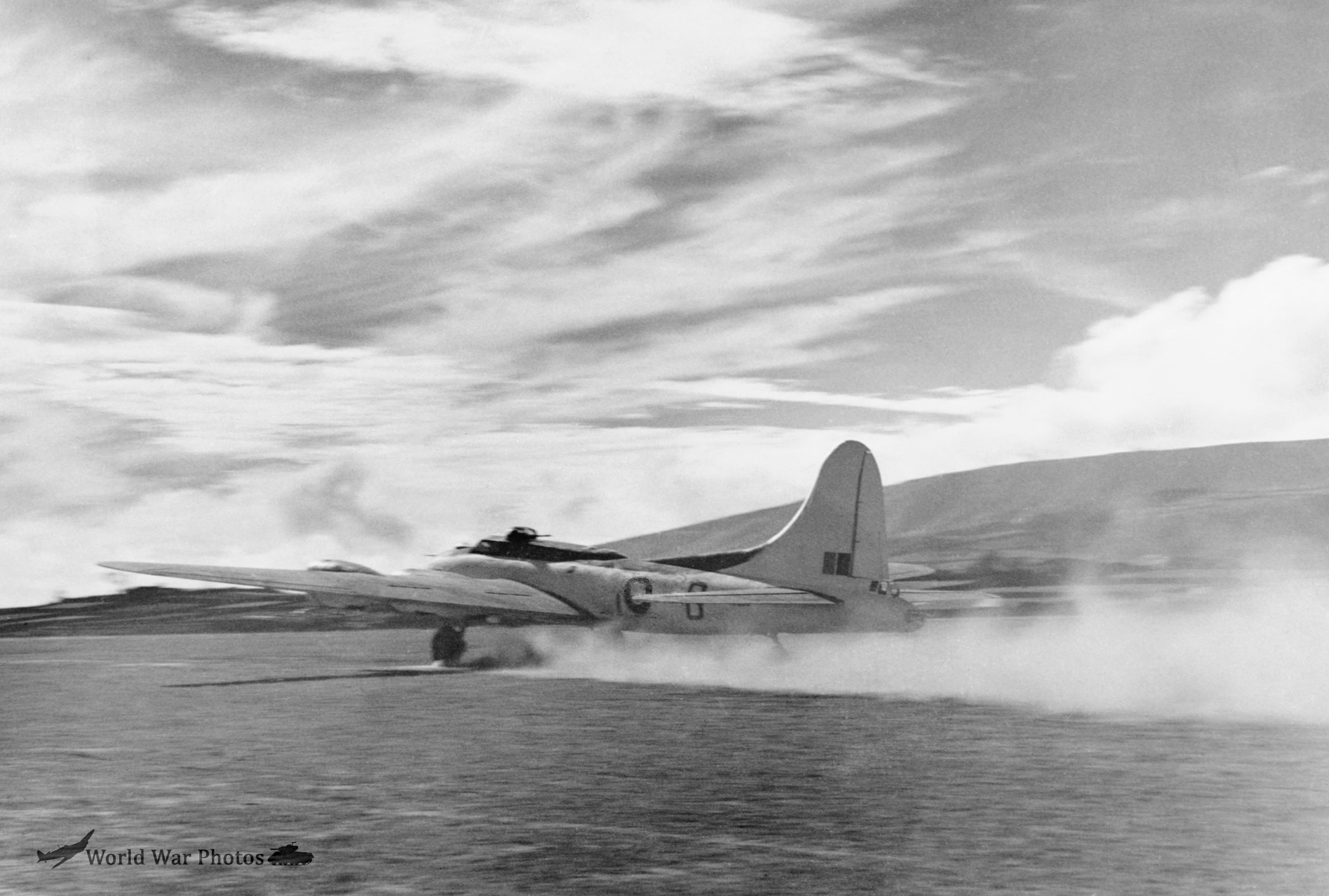 B-17 Fortess II 206 Squadron RAF takes off from Lagens