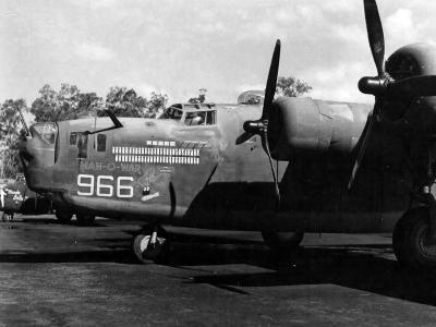 B-24D Liberators 41-23966 „MAN-O-WAR” and #144 42-40144 of the 370th BS, 307th Bomb Group