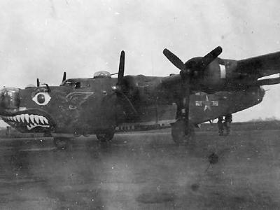 B-24H Liberator 42-94953 „RUGGED BUT RIGHT” of the 448th Bomb Group, 712th Bomb Squadron, 8th AF