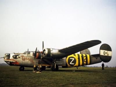 B-24J Liberator 44-40101 V2-O+ 491st BG Assembly Ship Tubarao 2