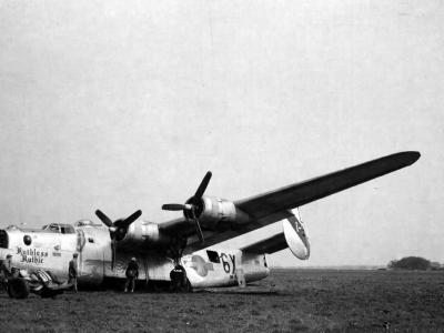 B-24J Liberator 44-40317 6X-I- 491st Bomb Group