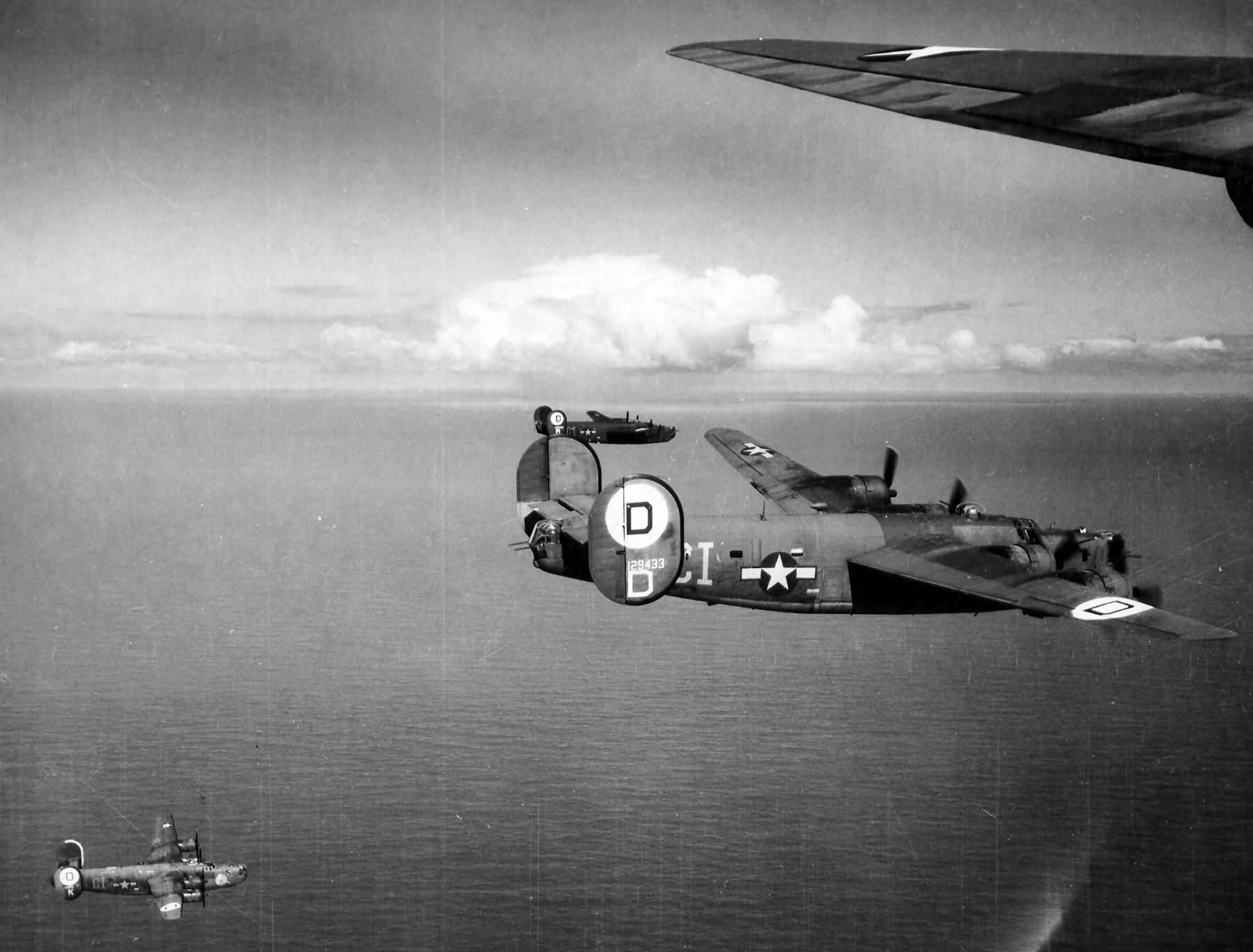 B-24H Serial 41-29433 Of The 392nd Bomb Group, 576th Bomb Squadron ...