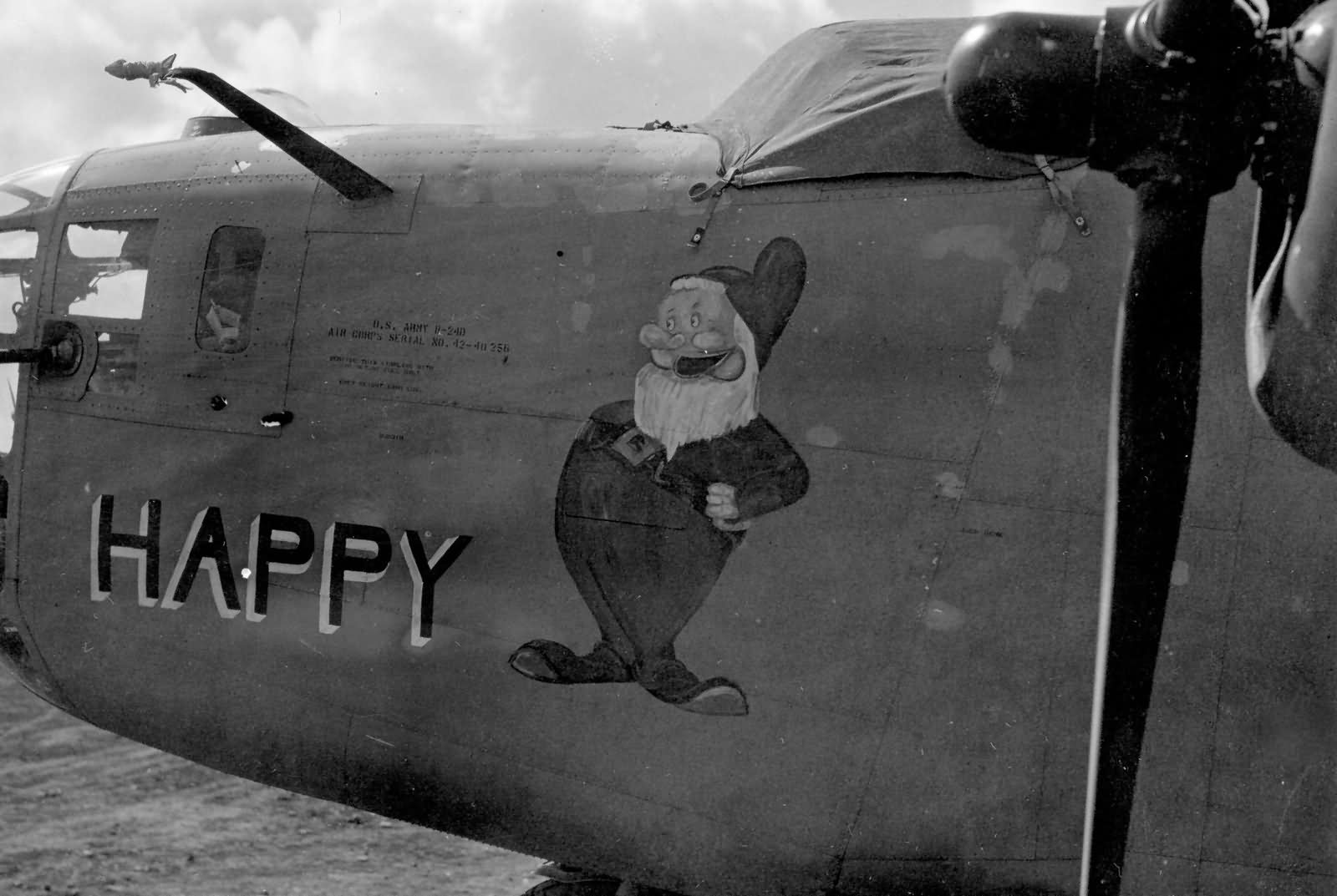 B-24D Liberator 98th Bomb Group Happy Nose Art | World War Photos