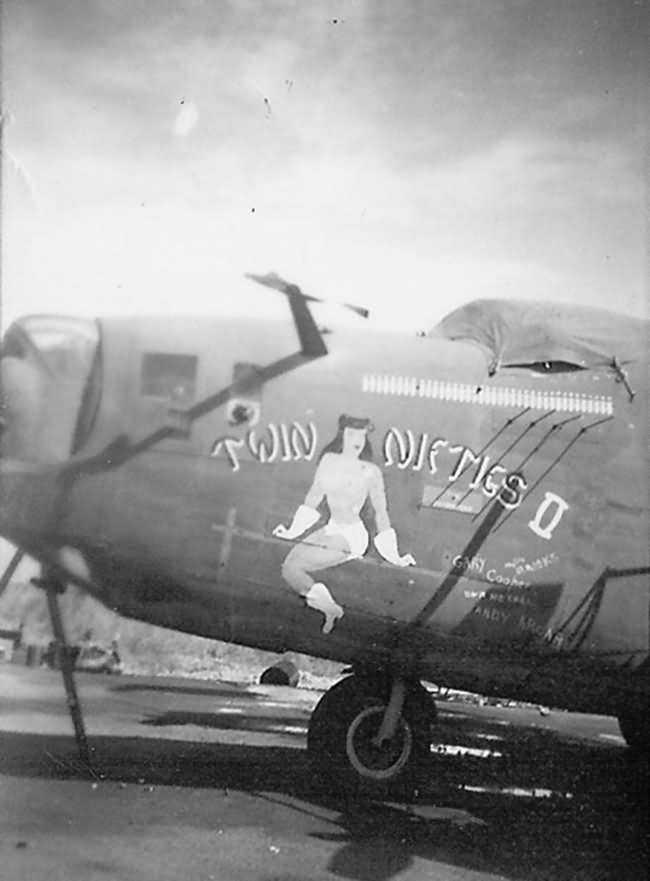 B-24D Liberator Bomber Twin Nifties II Nose Art, serial 42-40928