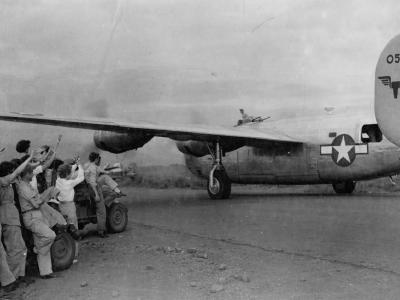 B-24 Liberator 050 20th Combat Mapping Squadron, 6th Photographic Reconnaissance Group 5th AF New Guinea