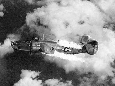 B-24 Liberator Extra Joker over Austria 725th Bomb Squadron, 451st Bomb Group, 15th Air Force