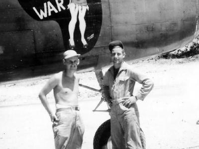 B-25 Mitchell Tug o war nose art