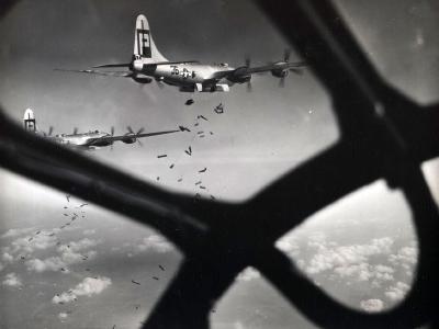 B-29 Superfortress of the 39th Bomb group – bombing Hiratsuka on July 16th, 1945
