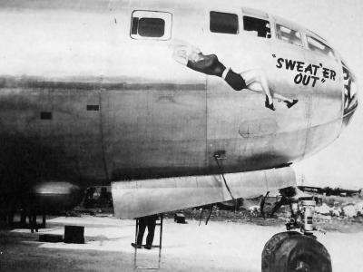 B-29 Superfortress 42-24513 „SWEAT’ER OUT” of 40th Bomb Group, 25 BS Tinian 1945
