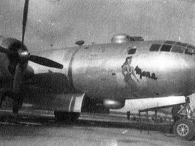 Boeing B-29 Superfortress Mona nose art