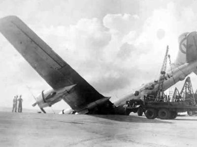 Boeing B-29 Superfortress crash landing